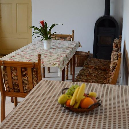 Gerecse Vendeghaz Otel Sutto Dış mekan fotoğraf
