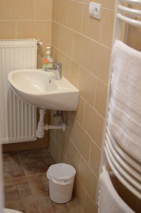 Gerecse Vendeghaz Otel Sutto Dış mekan fotoğraf
