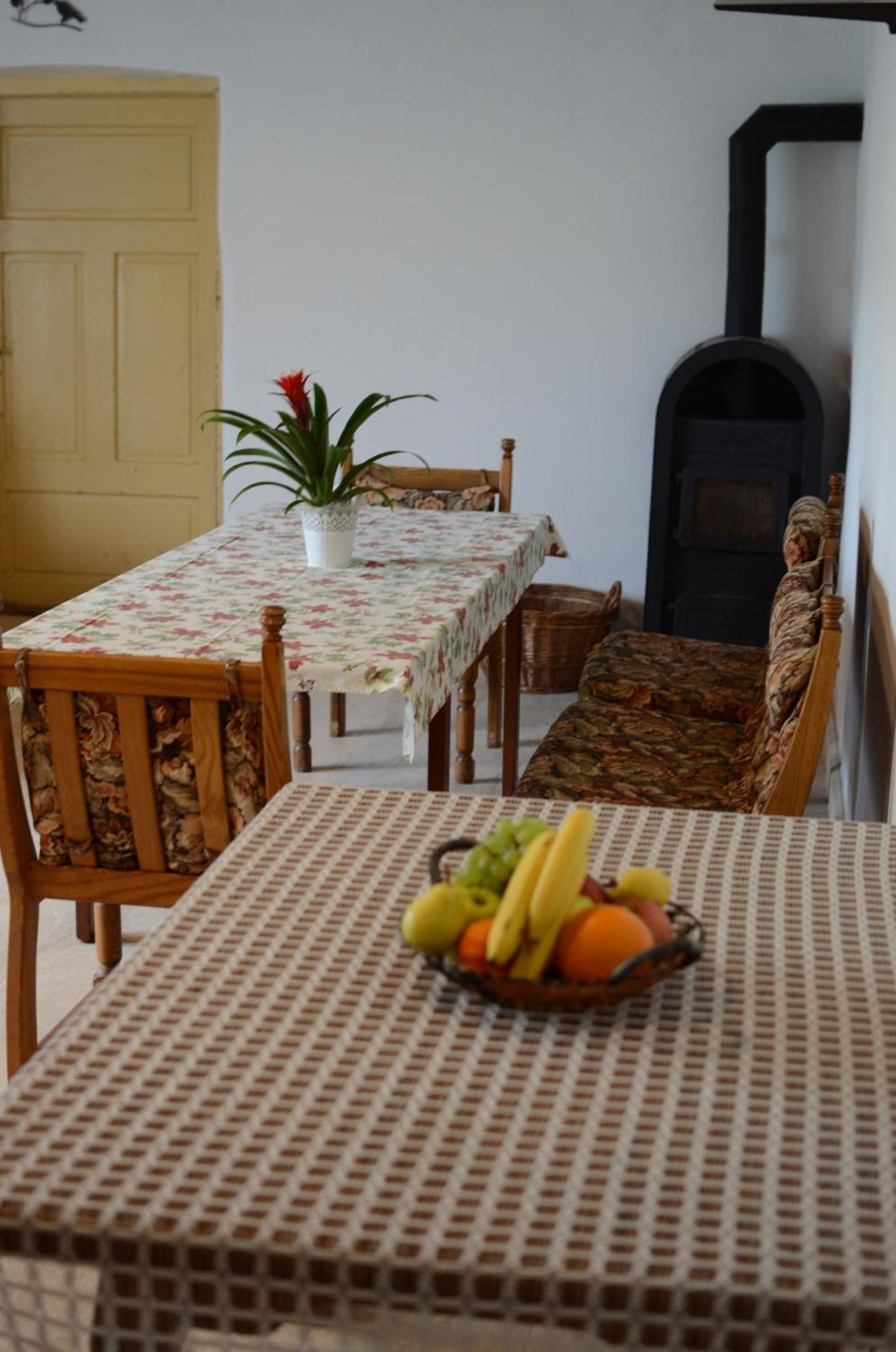 Gerecse Vendeghaz Otel Sutto Dış mekan fotoğraf